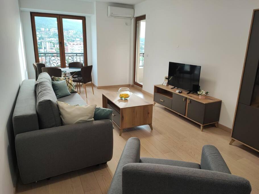 Grand View Apartment سكوبجي المظهر الخارجي الصورة